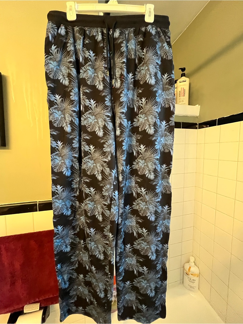 Robert Graham Black Lounge Pants with Blue Leaf Lining